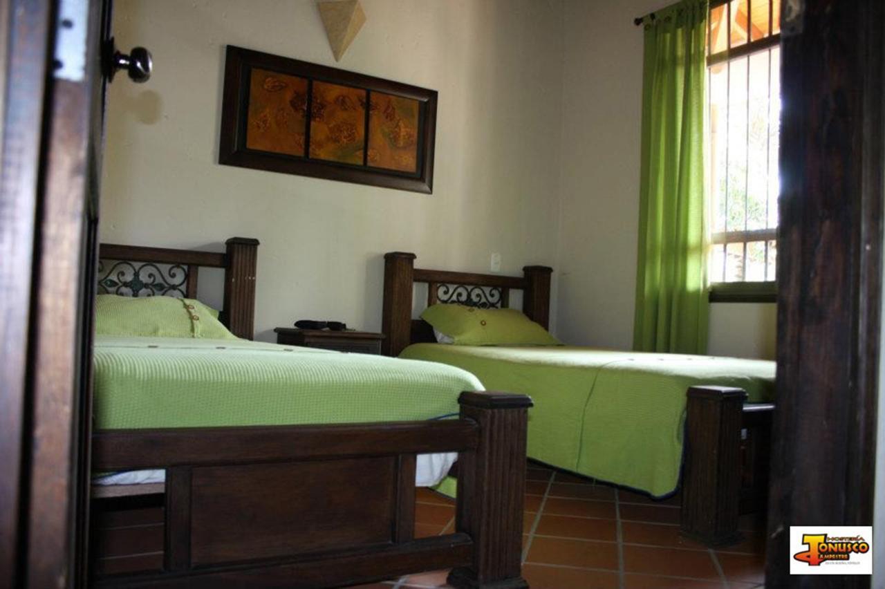 Hosteria Tonusco Campestre Santa Fe de Antioquia Extérieur photo