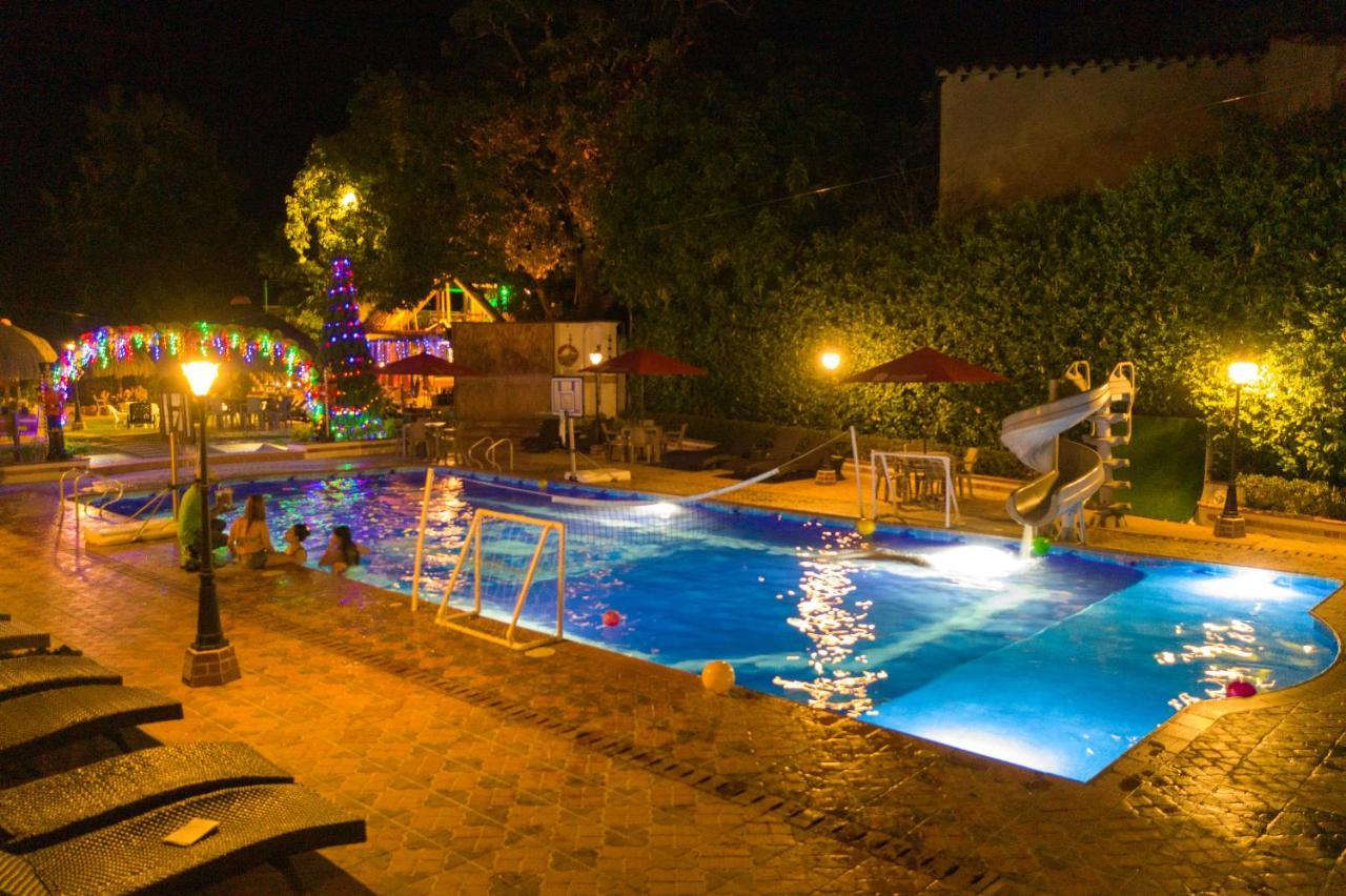Hosteria Tonusco Campestre Santa Fe de Antioquia Extérieur photo